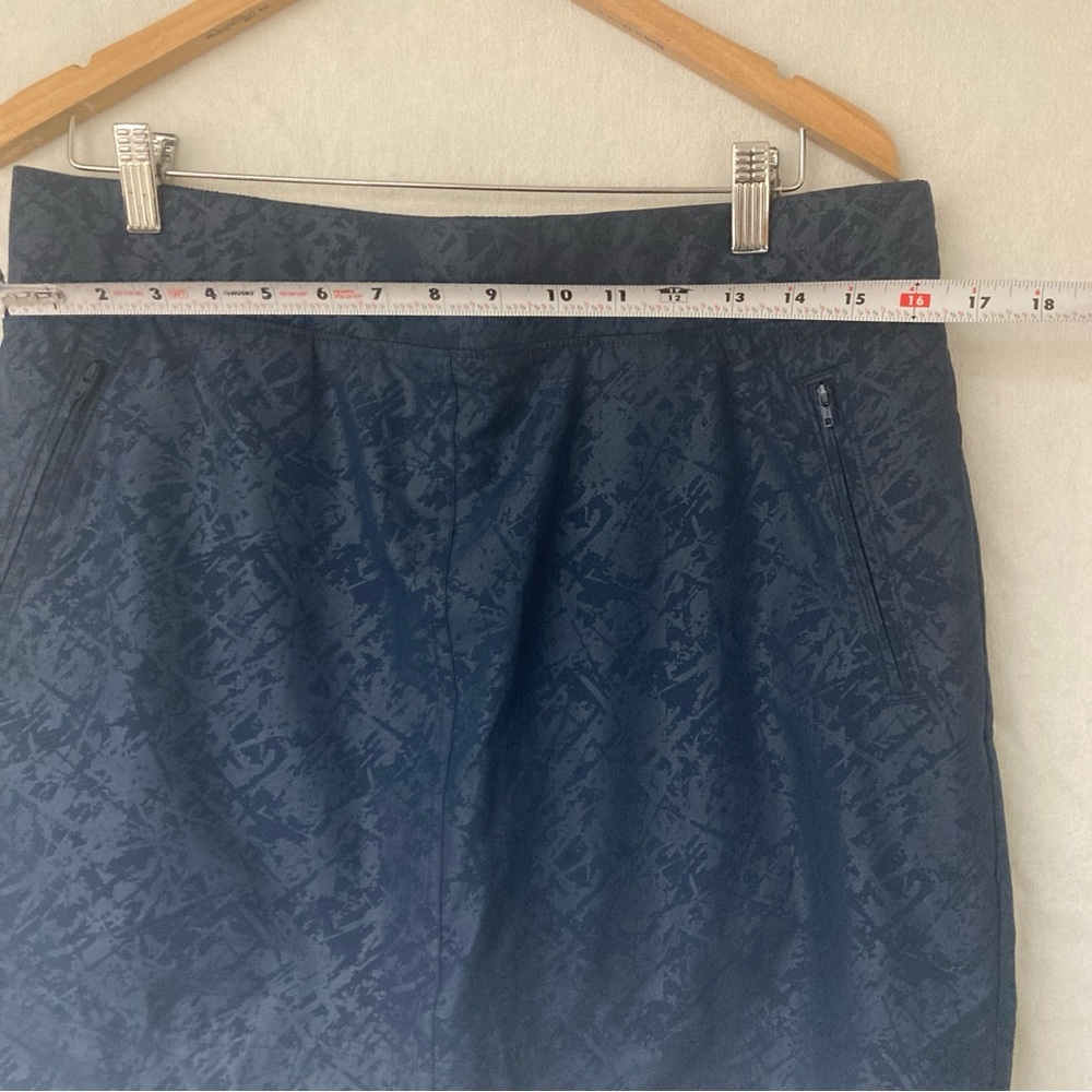 Orvis Women’s Embossed Pull on Skort Shattered Glass Blue Sz L - Picture 7 of 15